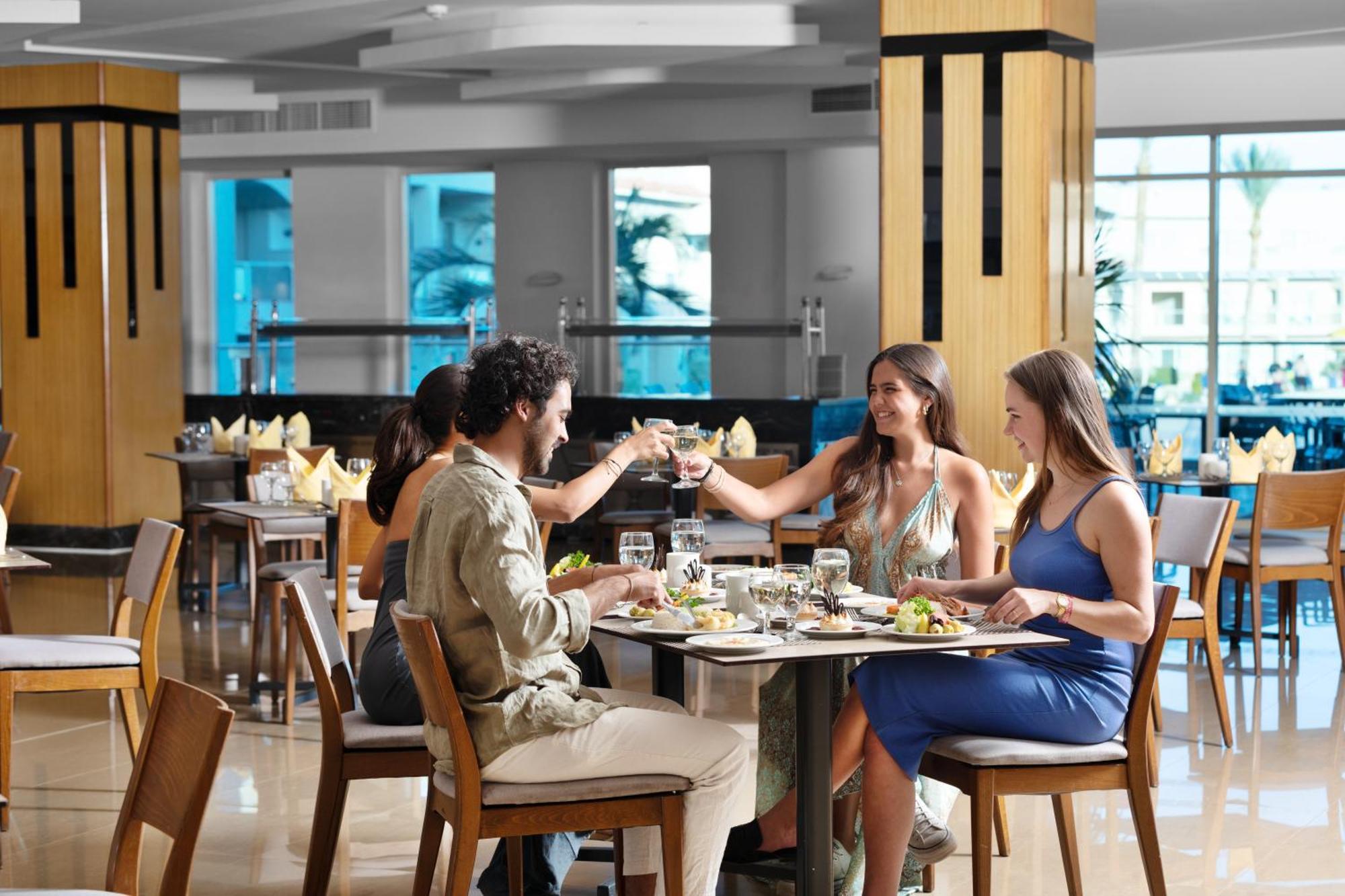 Hotel Royal Albatros Moderna - Families and couples only à Charm el-Cheikh Extérieur photo The restaurant