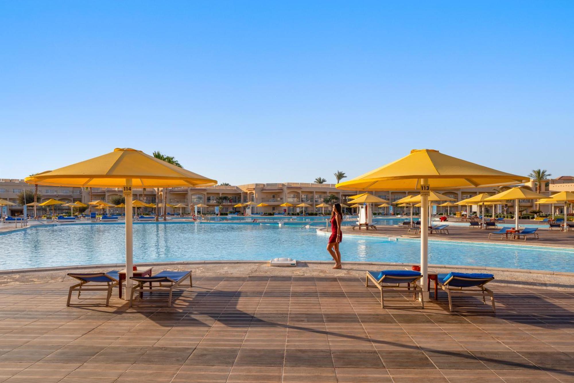 Hotel Royal Albatros Moderna - Families and couples only à Charm el-Cheikh Extérieur photo El Alamein