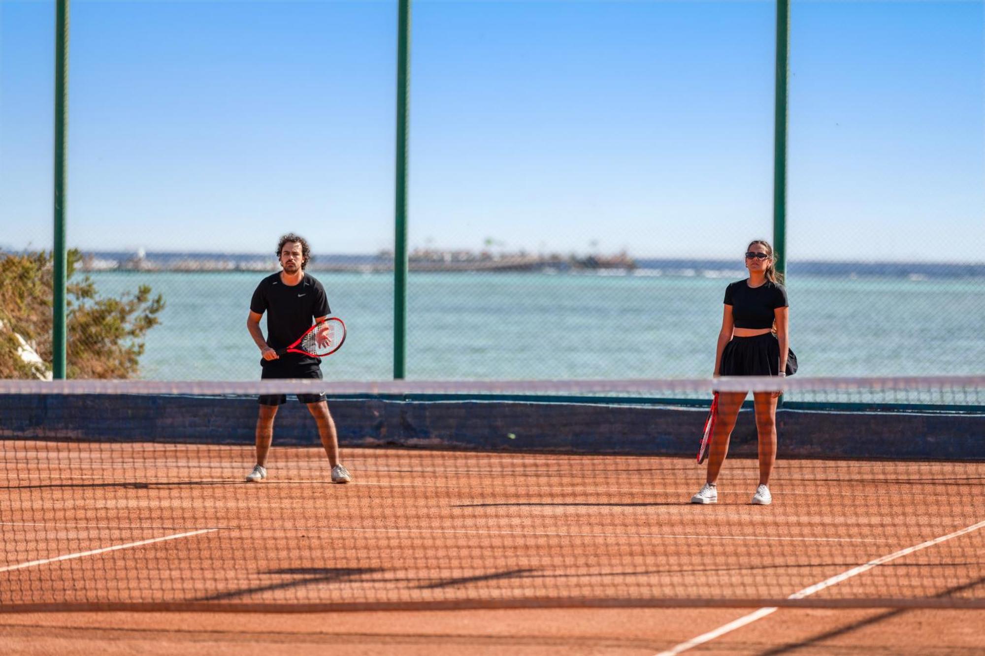 Hotel Royal Albatros Moderna - Families and couples only à Charm el-Cheikh Extérieur photo Tennis at the resort